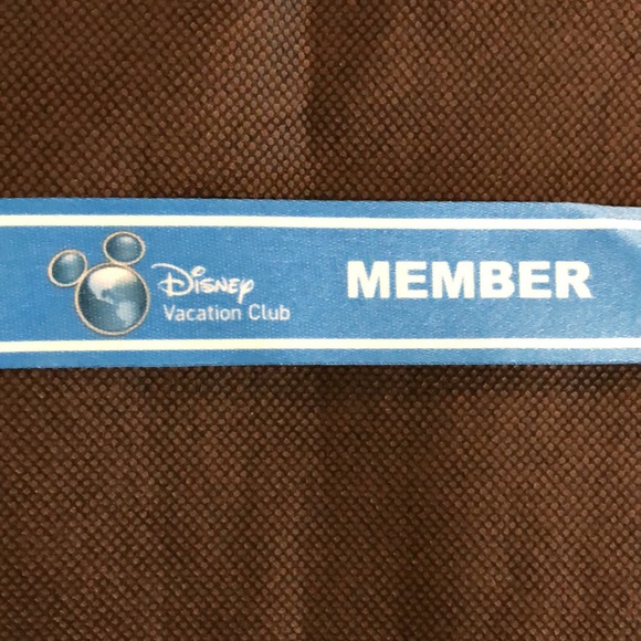 DVC • Disney Vacation Club lanyards - set of 2 - Picture 3 of 3